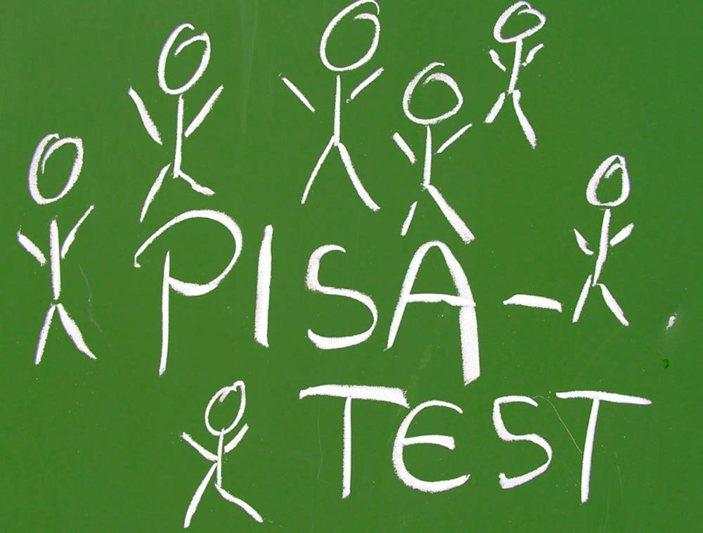 Elevii români nu ştiu să aplice cunoştinţele pe care le au 82026