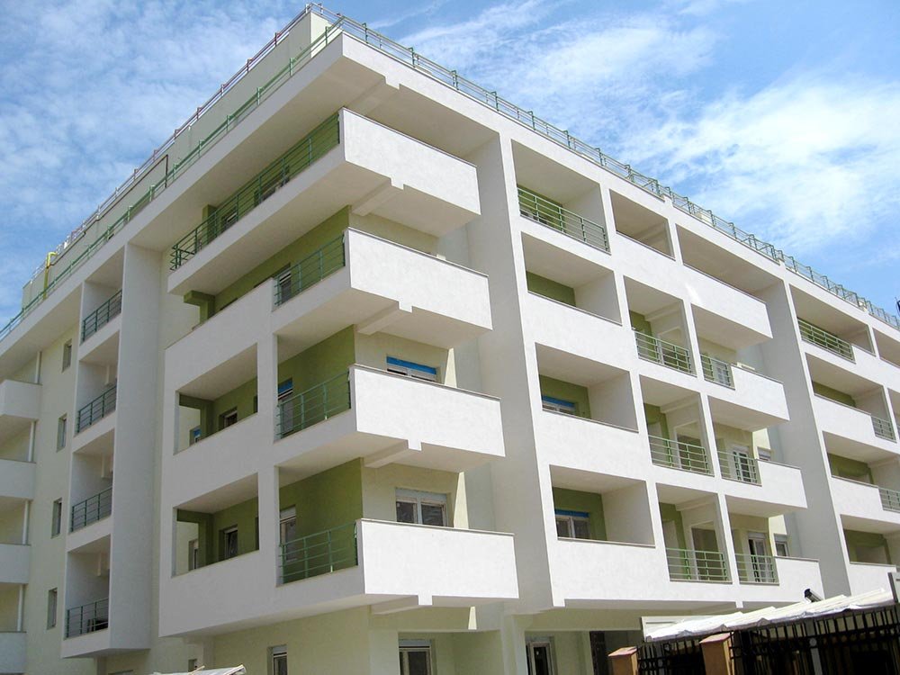 S-au ieftinit locuinţele 82028