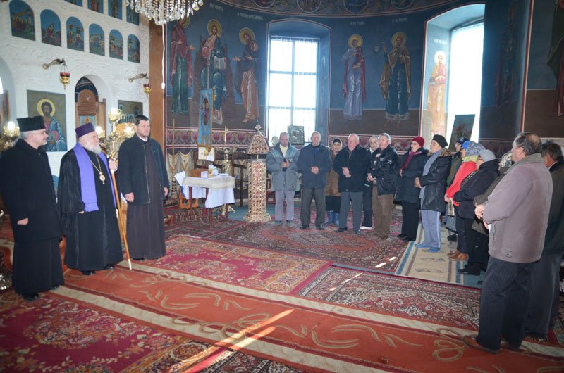 Ajutoare băneşti pentru sinistraţii din Parohia Cataloi, Tulcea 81982