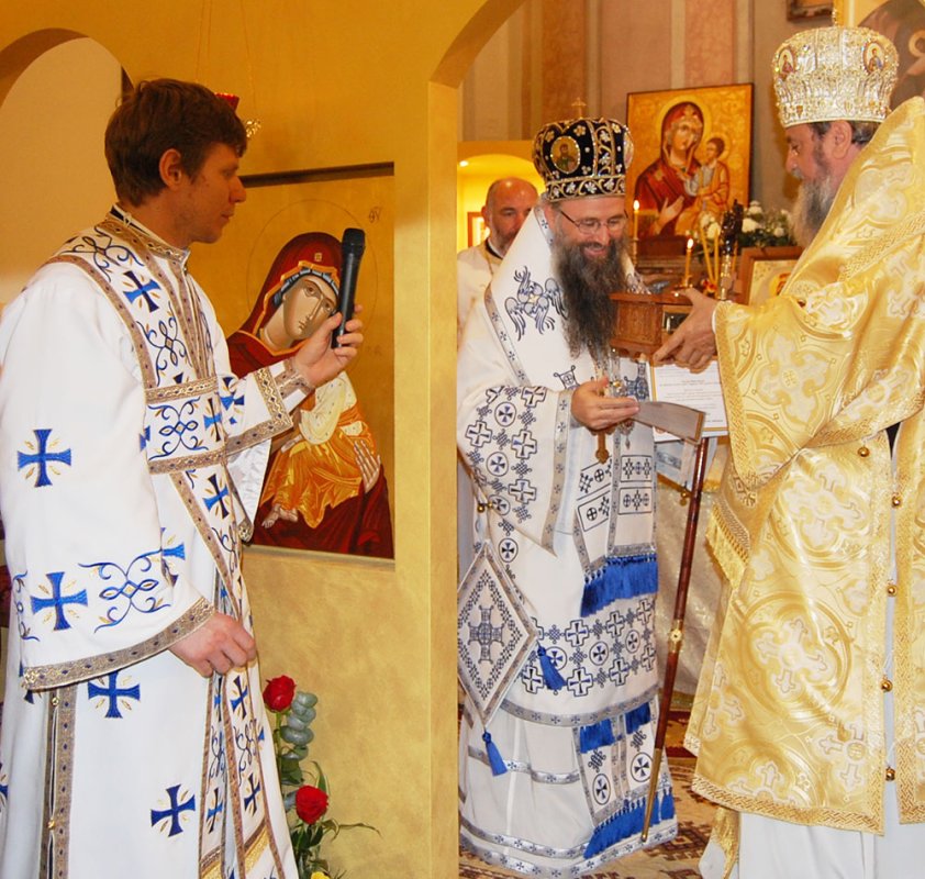 IPS Laurenţiu a liturghisit la Romano di Lombardia 82008