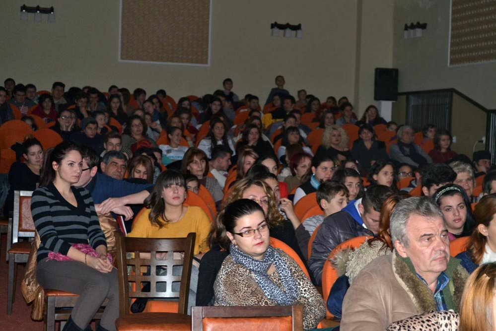 Voluntariat, artă şi caritate în sprijinul semenilor 81995