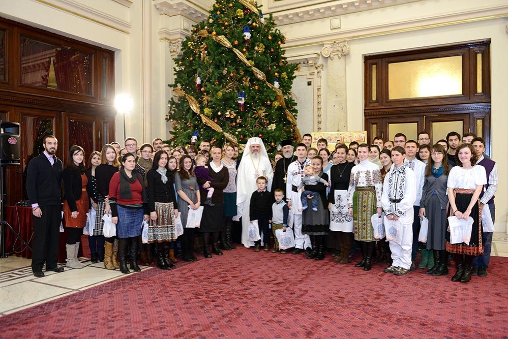 Primele cete de colindători pe Colina Bucuriei 81940