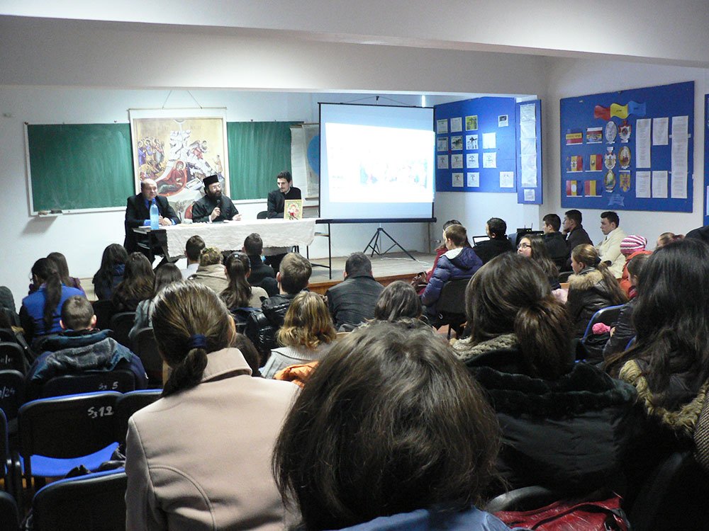 „Naşterea Domnului în colindul tradiţional românesc“ 81925