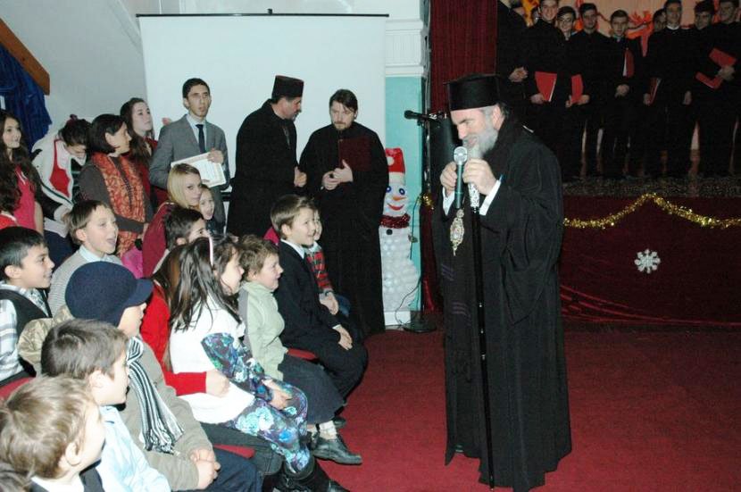 Sărbătoare pentru beneficiarii Centrului de zi „Episcop Melchisedec“ 81907