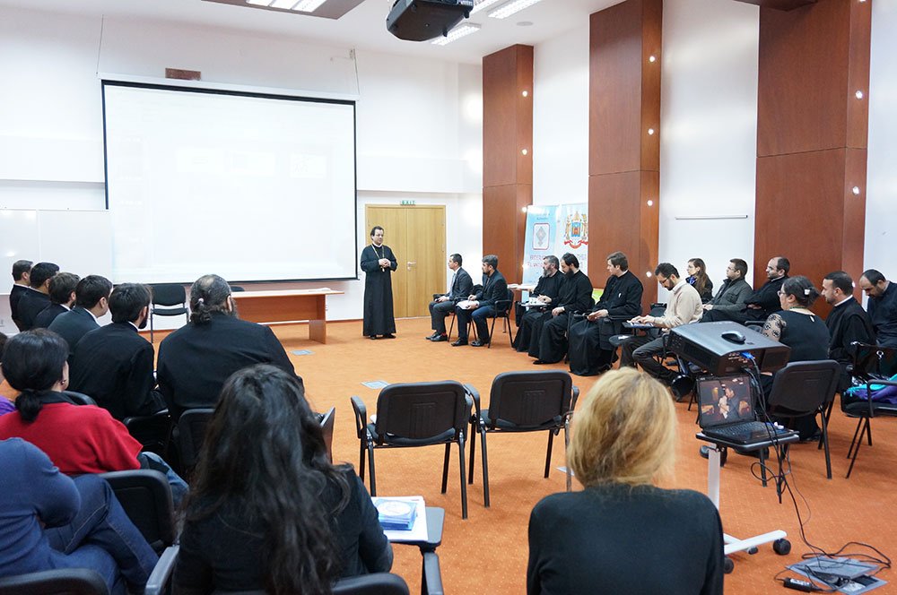 Adunarea Generală a Federaţiei Filantropia 81885