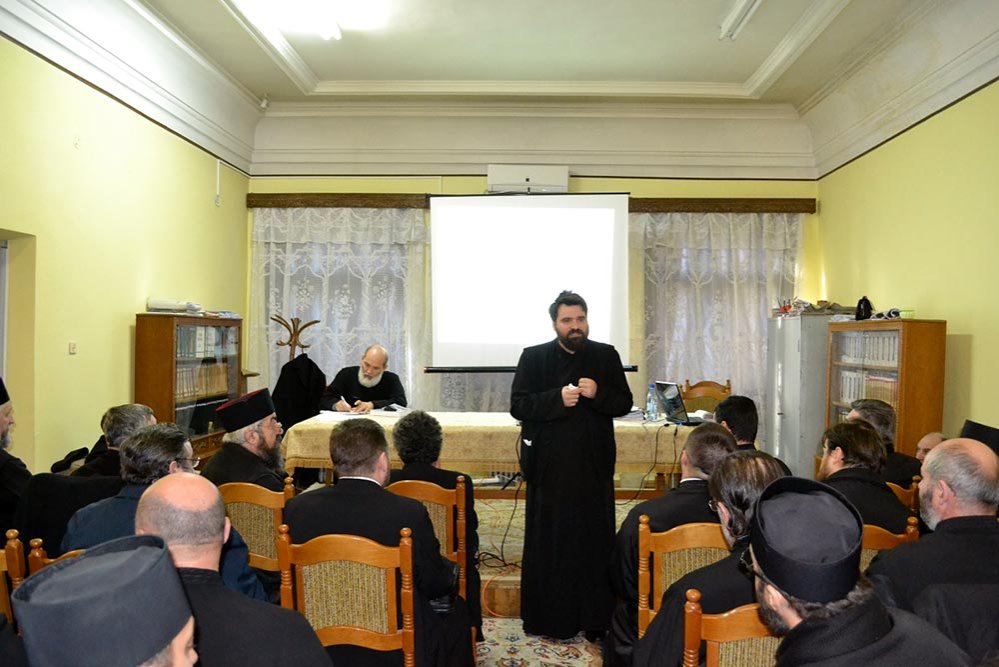 Şedinţa preoţilor Protopopiatului Piatra Neamţ 81785