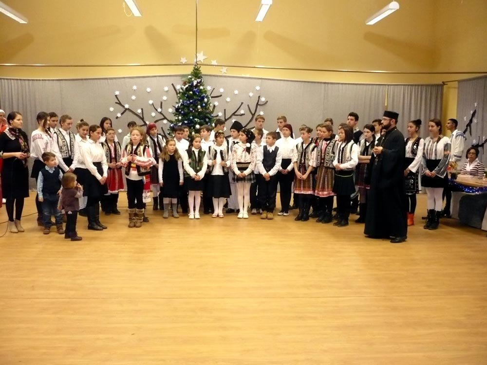 Bucuria Crăciunului împărtăşită celor bolnavi 81760