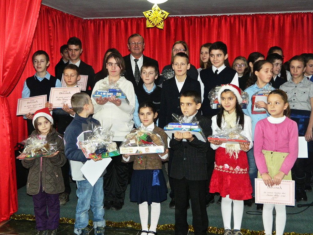 Manifestări culturale la Aşezământul „Sfântul Ierarh Leontie“ din Rădăuţi 81691