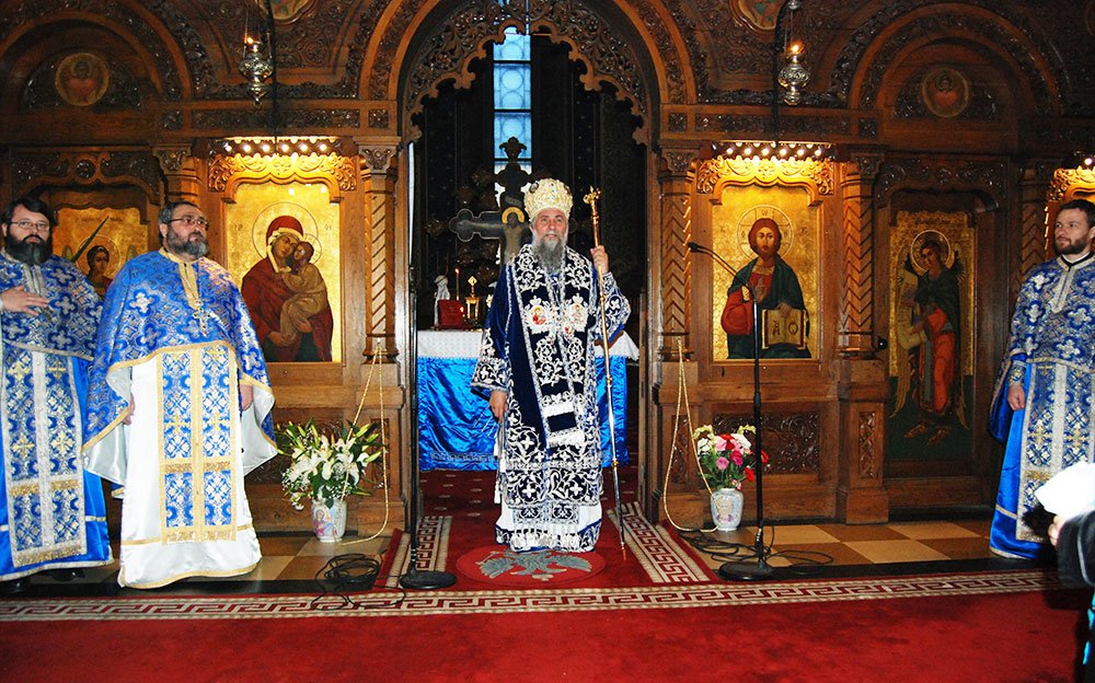 Liturghie în Biserica „Maica Precista“ - Dudu 81672