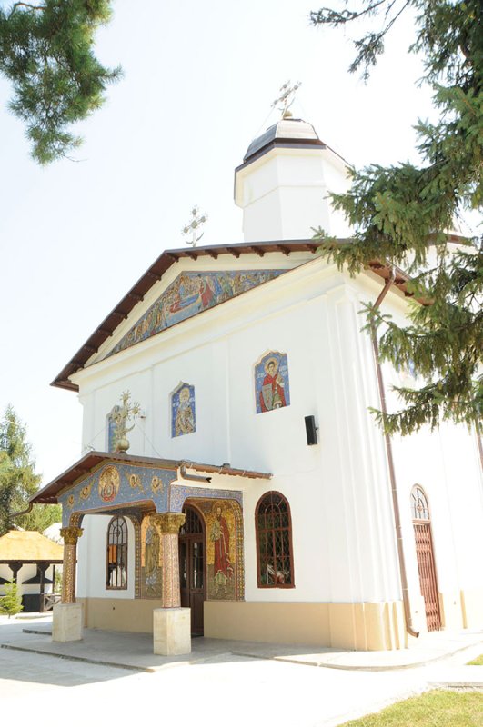 „Numeroşi pelerini îşi găsesc aici liniştea sufletească şi alinarea“ 81656