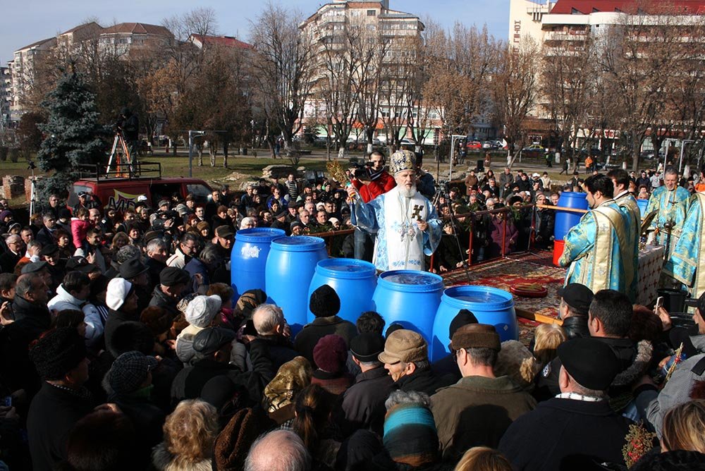 Praznicul Bobotezei, bucuria românilor de pretutindeni 81625