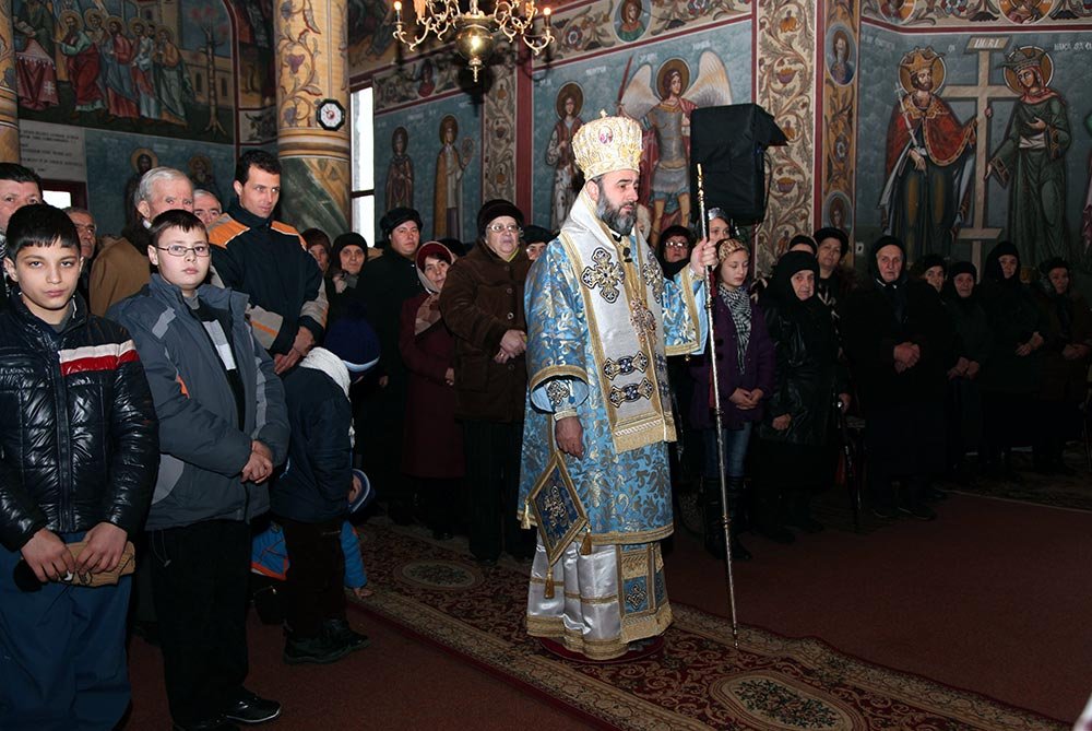 Slujire arhierească la Parohia Movila Banului 81600