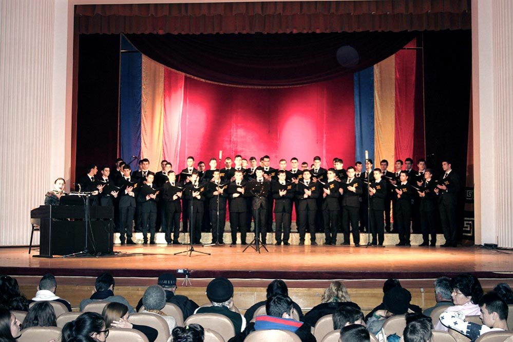 Poetul naţional, omagiat de tinerii elevi seminarişti de la Galaţi 81488