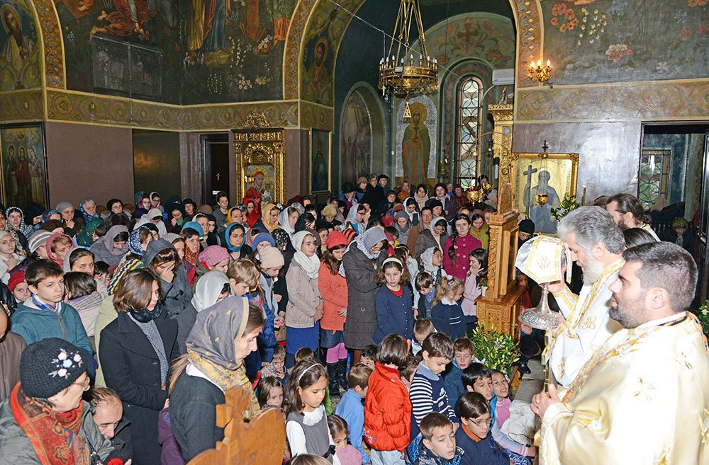„Nu e nimic mai presus de Liturghie în viaţa noastră“ 81344