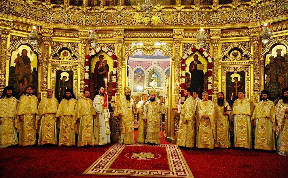 Sfinţii Trei Ierarhi, prăznuiţi la Timişoara 81196