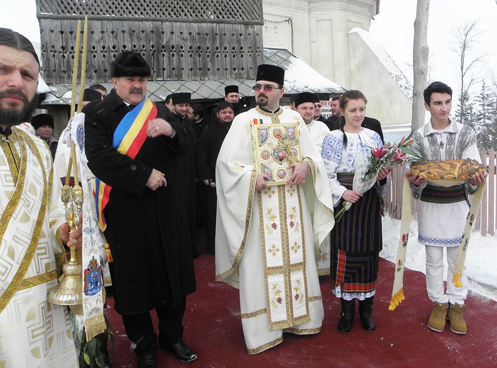 Sfinţii Trei Ierarhi serbaţi în parohia Codăeşti 81188
