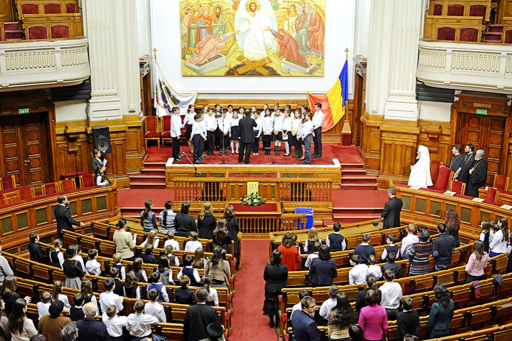 Educaţie creştină sub binecuvântarea sfinţilor 81174