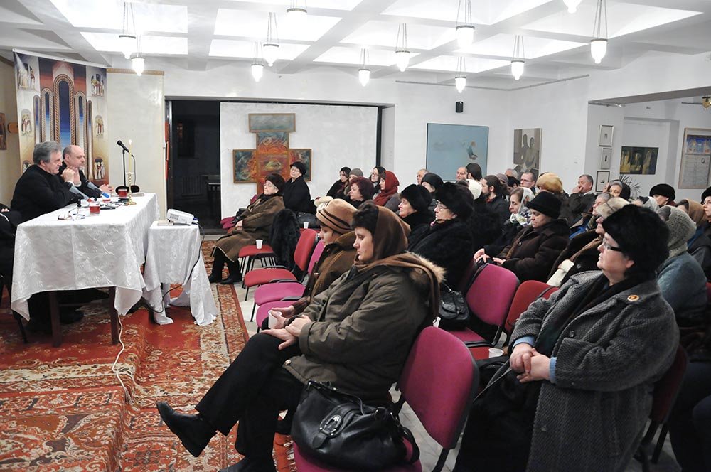 Dezbatere dedicată familiei creştine 81136