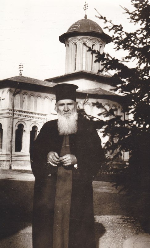 Arhimandritul Narcis Luchian, vrednic şi devotat sacerdot al Bisericii străbune 81078