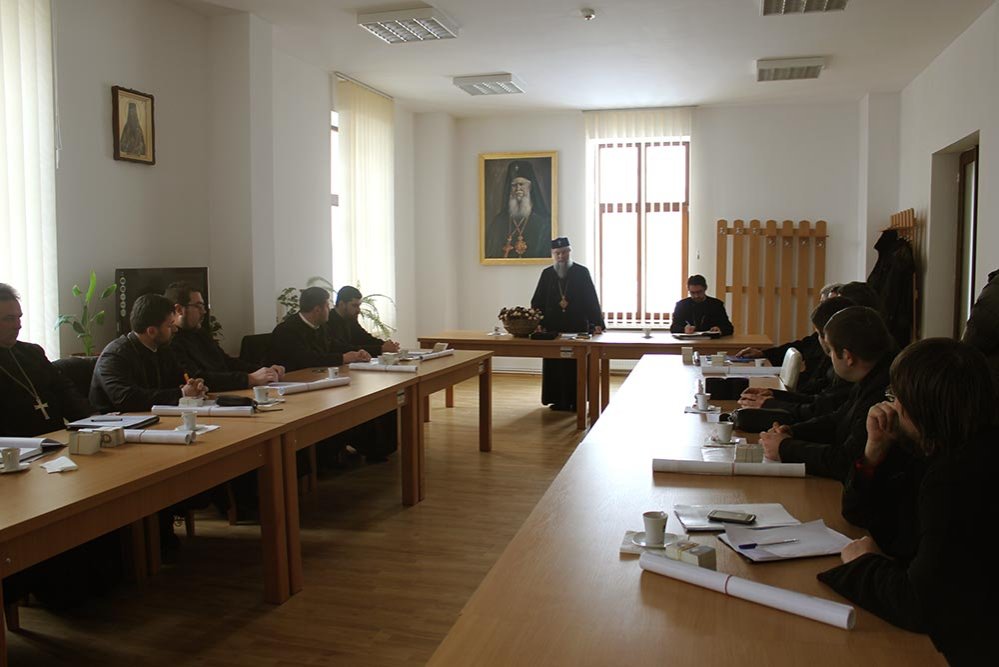 Întâlnire cu preoţii misionari din Arhiepiscopia Craiovei 81044