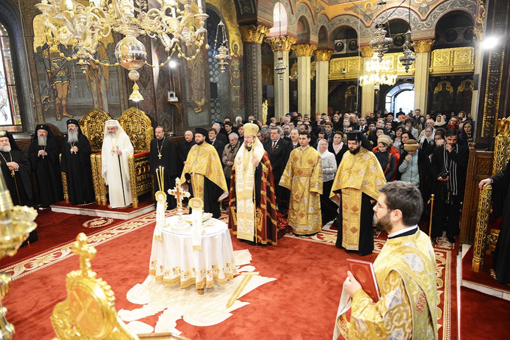 „Susţinerea activităţilor multiple ale Bisericii necesită multă dăruire de sine“ 80971