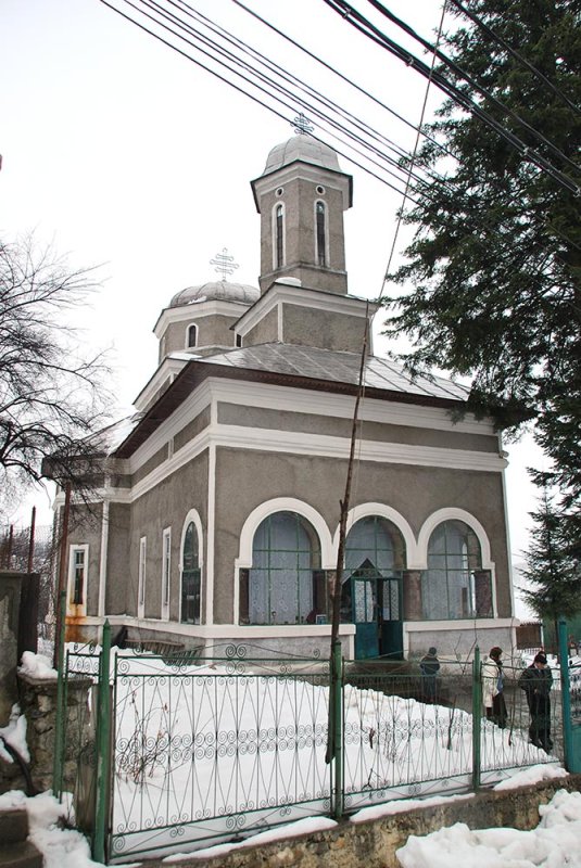 Biserica din Obârşia Cloşani şi-a serbat hramul 80876