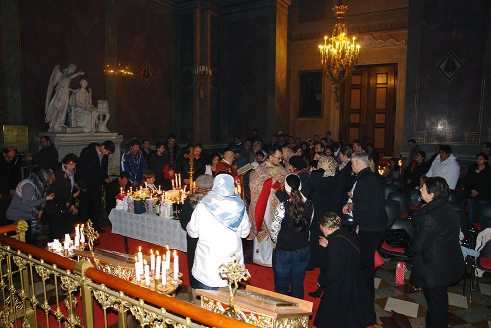 Paradoxul străinătăţii: regăsirea interioară 80859