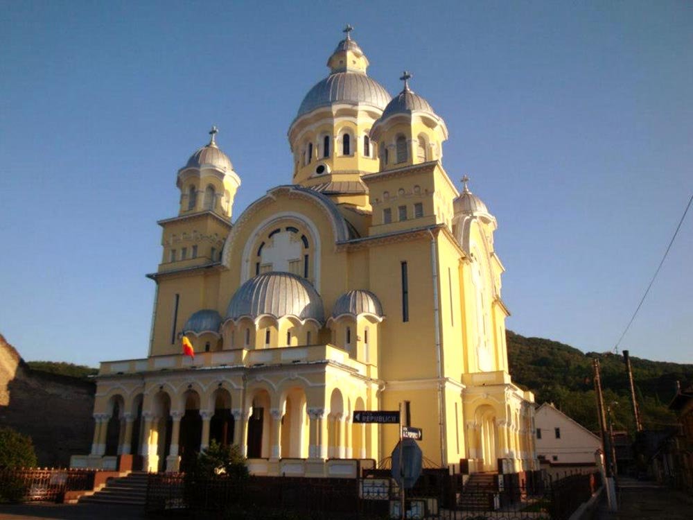 „Serile de film catehetic - Documentarele credinţei“ 80871