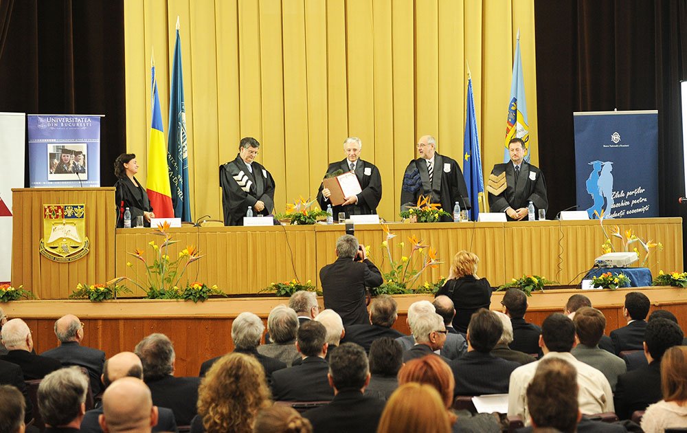 Titlu onorific pentru guvernatorul BNR 80831