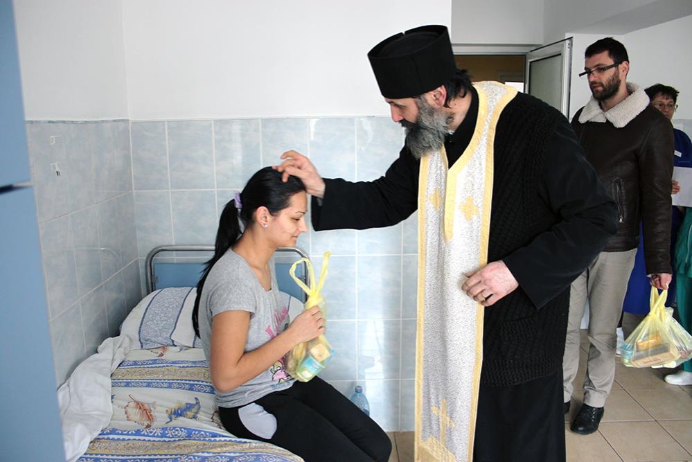 Activităţi social-filantropice în Arhiepiscopia Dunării de Jos 80783