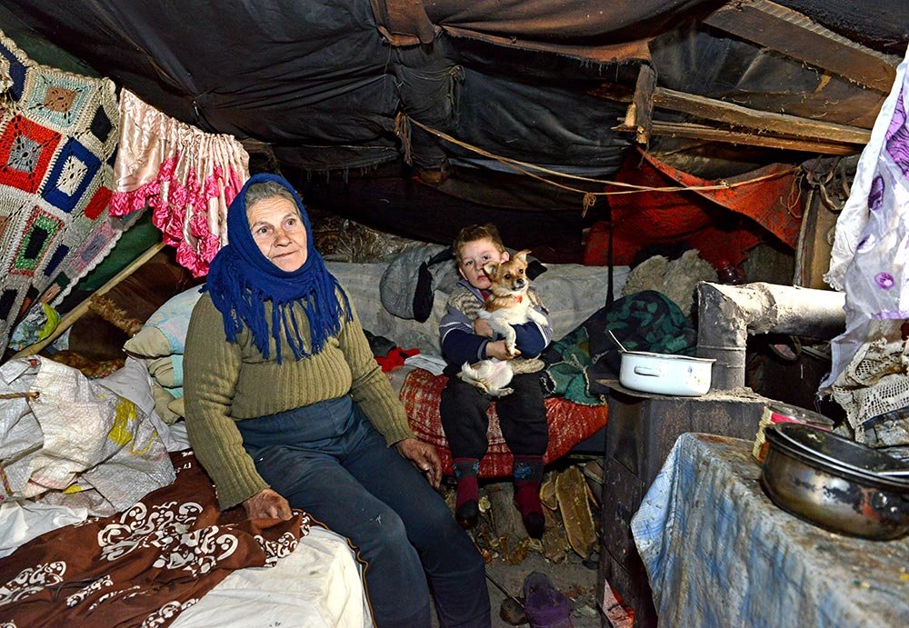 Bătrâna de deasupra „Poienii stelei“ 80746