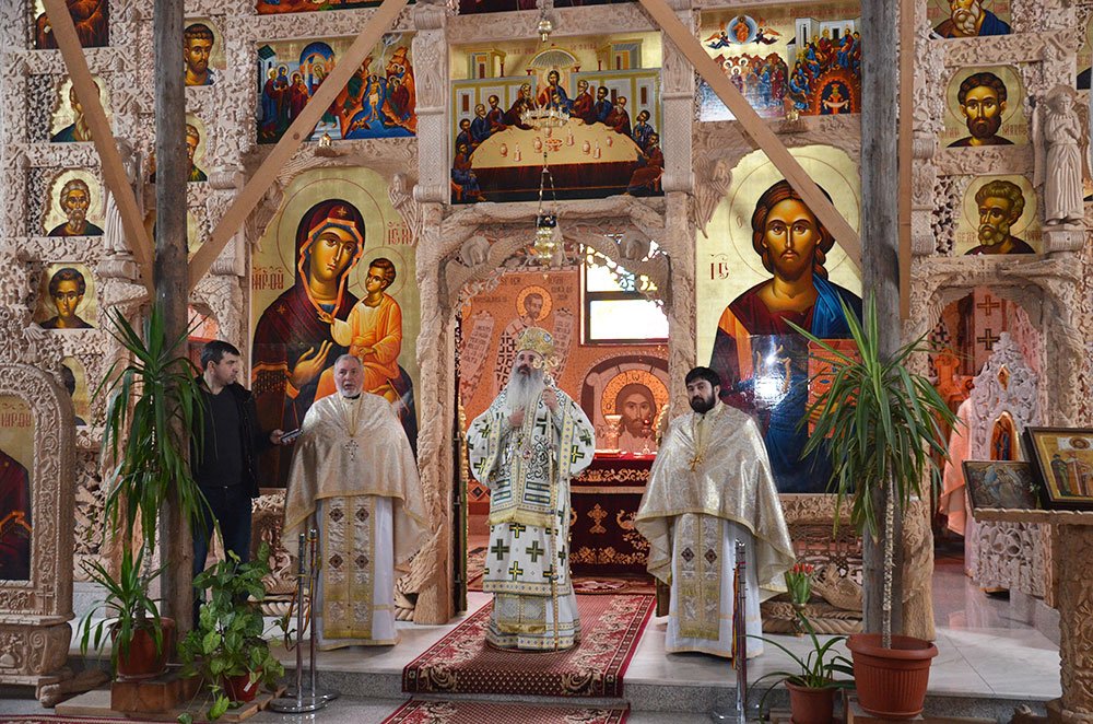 „Prin Sfintele Taine, suntem chemaţi să fim fii ai lui Dumnezeu“ 80730