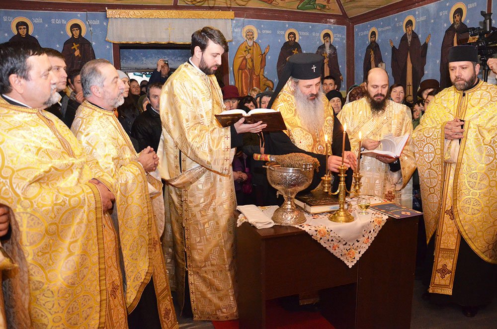 Sfinţire de clopotniţă la Rediu Mitropoliei 80729