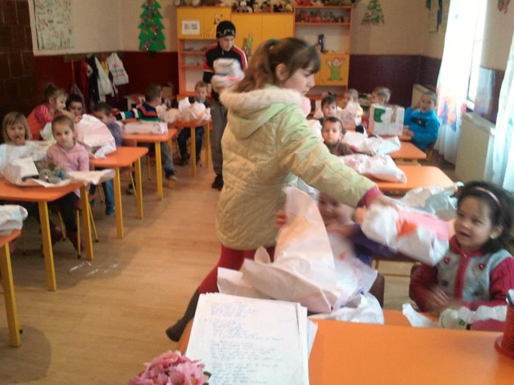 Acţiunea caritabilă „Şi eu ştiu să dăruiesc“ la Făget 80688