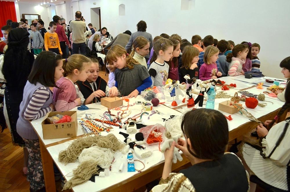 Activităţi extraşcolare şi vizite în Muzeul Astra, pentru elevi   80682