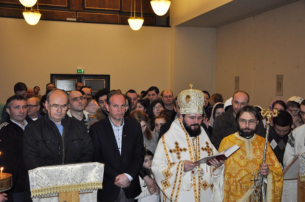 Liturghie arhierească şi Taina Sfântului Botez la Oslo, Norvegia 80629