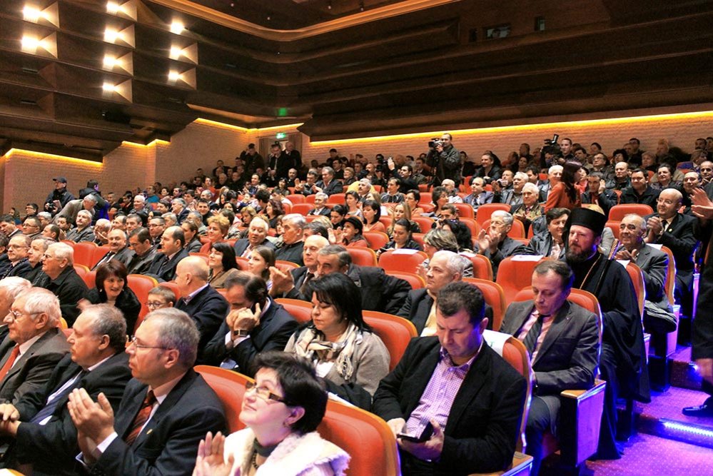 Preasfinţitul Emilian a sfinţit sala de şedinţe a CJ din Vâlcea 80619