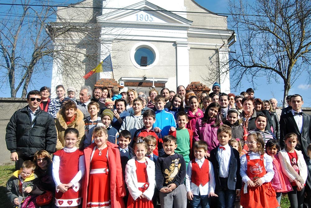 Manifestări artistice, culturale şi educative la Moniom 80600