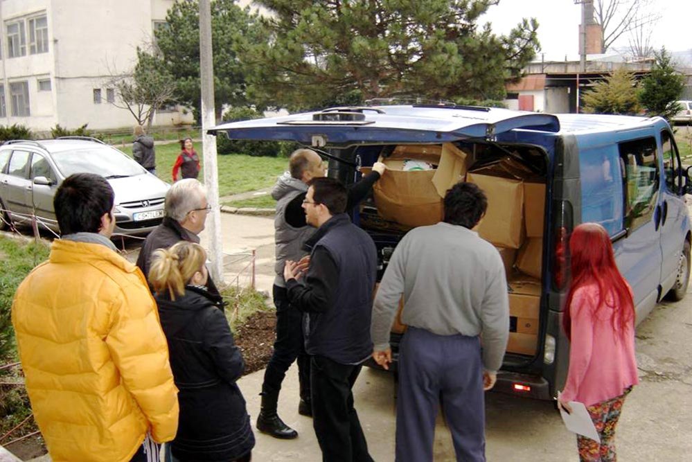 Ajutoare pentru centrele şi aşezămintele sociale din Eparhia Caransebeşului 80544