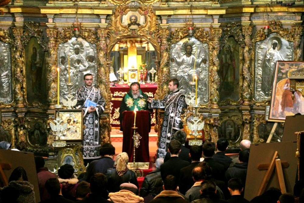 Slujba Canonului cel Mare, la catedrala din Roman 80561