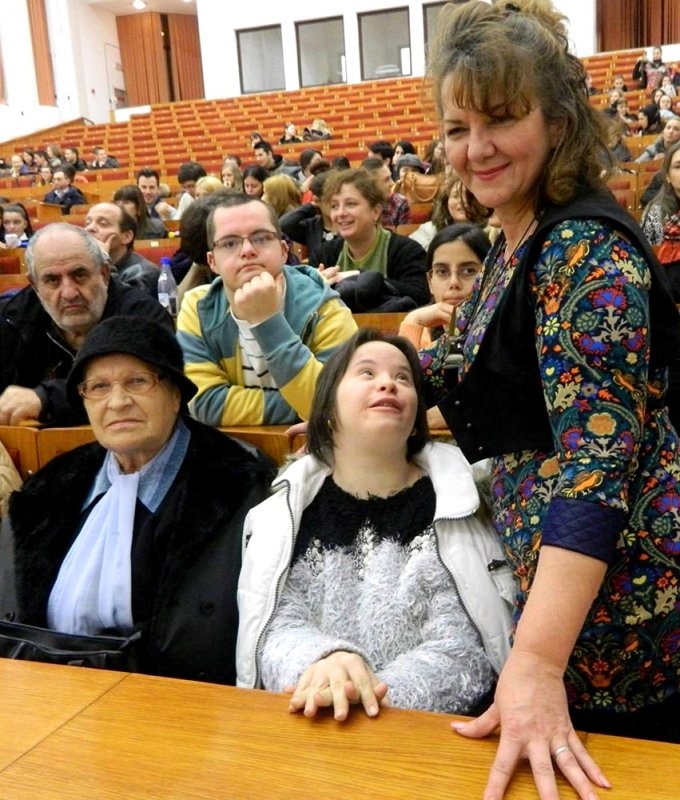 Mama „îngerilor“ cu Sindrom Down din Someşeni 80529