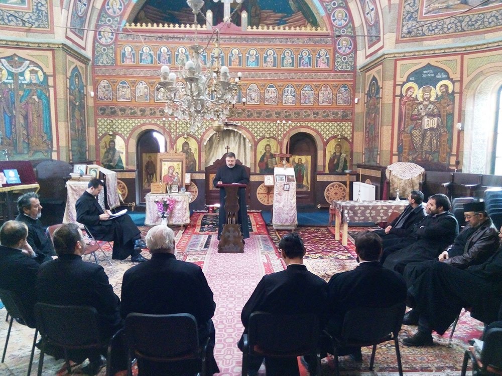 Cerc preoţesc în parohia vâlceană Grebleşti 80416