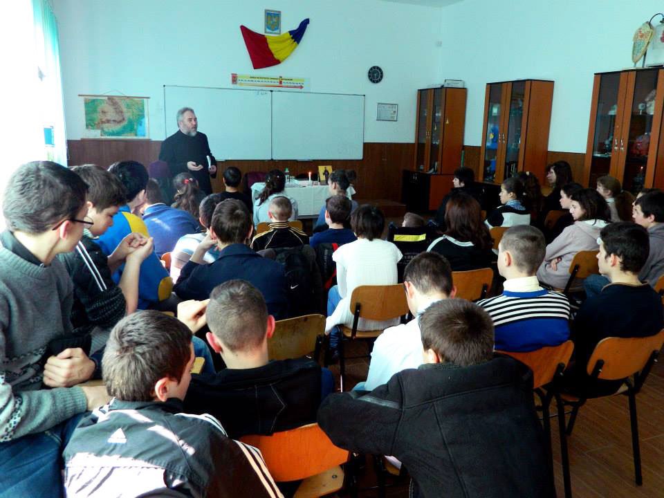 Conferinţă în cadrul proiectului „Împărtăşirea din Cuvânt“ 80432