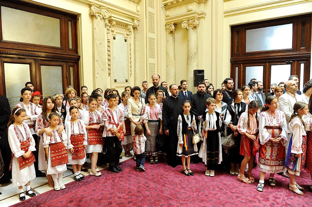 Activităţi cu copiii şi tinerii în Anul euharistic 80401