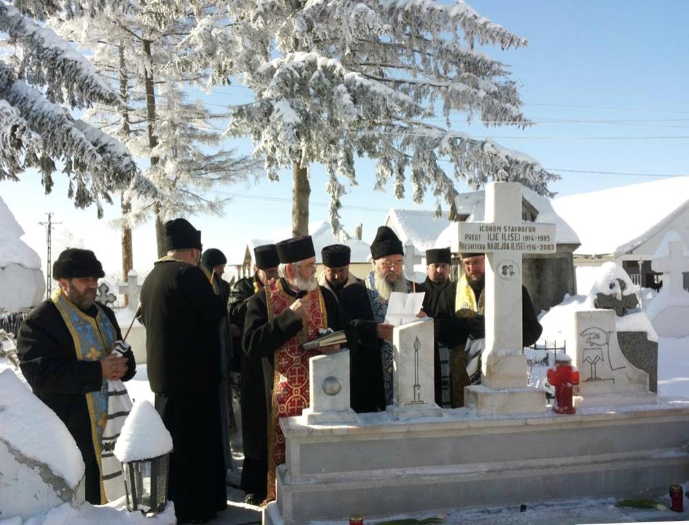 Un slujitor de la talpa Bisericii 80404