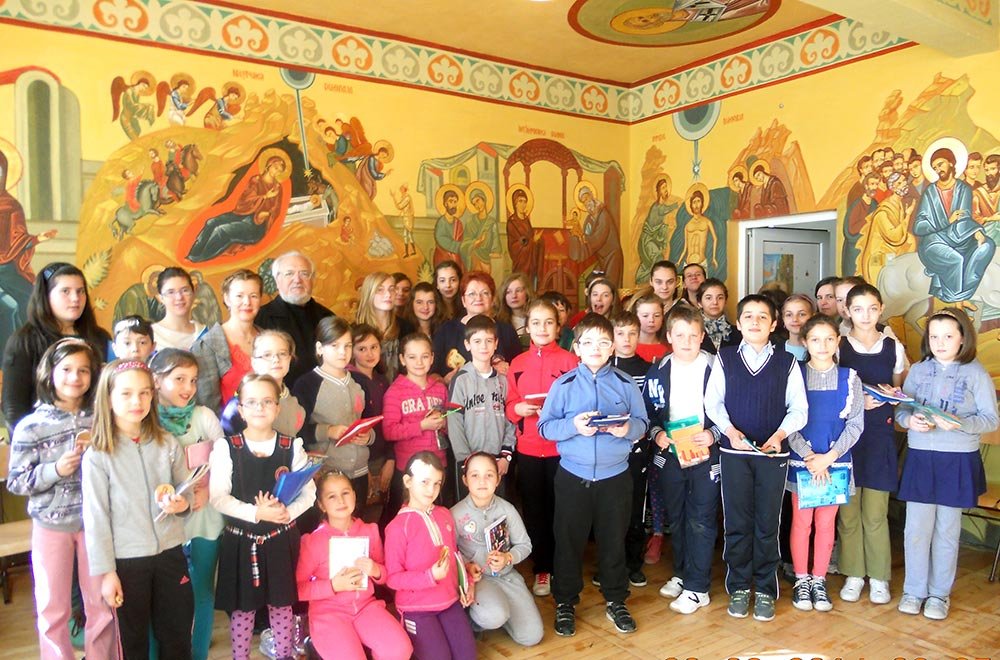 Maica Domnului, cinstită de elevii clujeni 80286