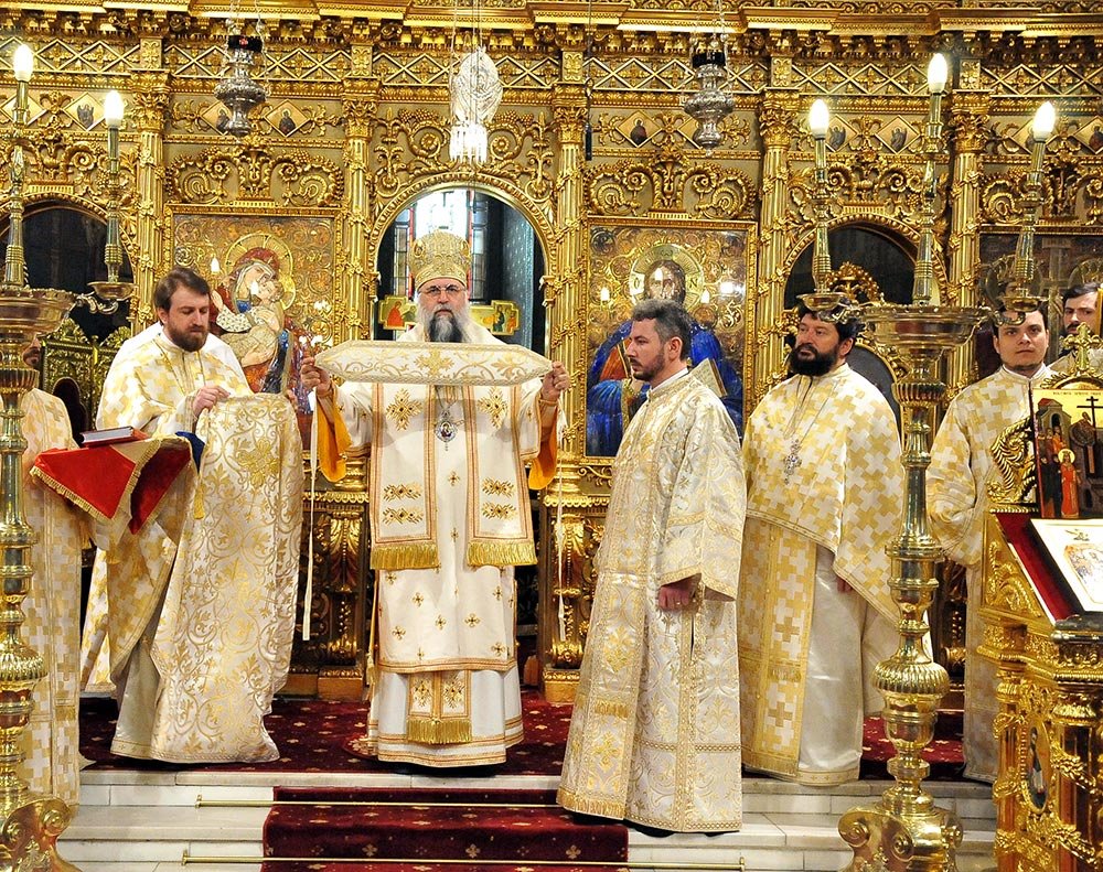 Hirotonii la Catedrala patriarhală în Duminica Sfintei Cruci 80231