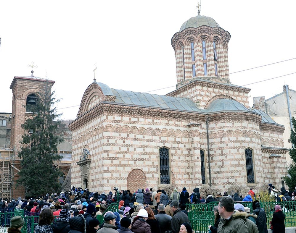 Hram la Biserica Domnească de la Curtea Veche 80212
