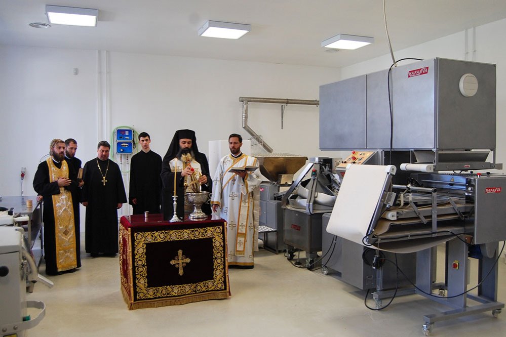 Binecuvântarea brutăriei Asociaţiei „Pâinea vieţii“ 80134