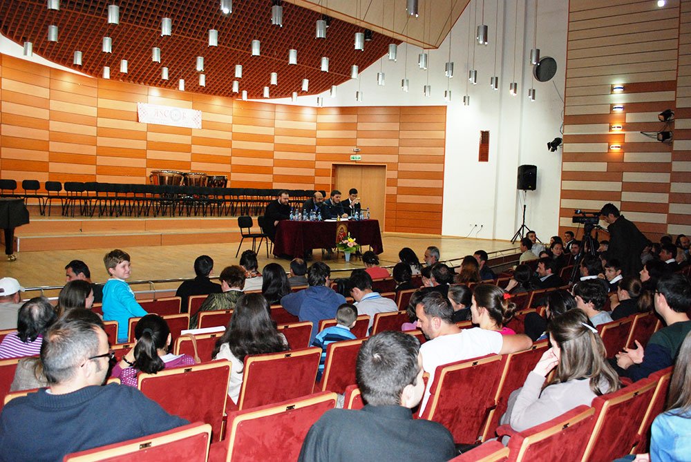 Drumul către familie. Abstinenţă sau concubinaj?! 80132